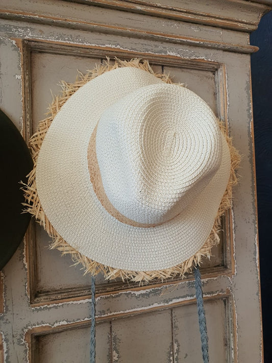White Raffia/Tan Hat